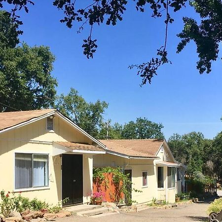 Sierra Sunset Cottage -Yosemite Area Vacation Cottage 아와니 외부 사진