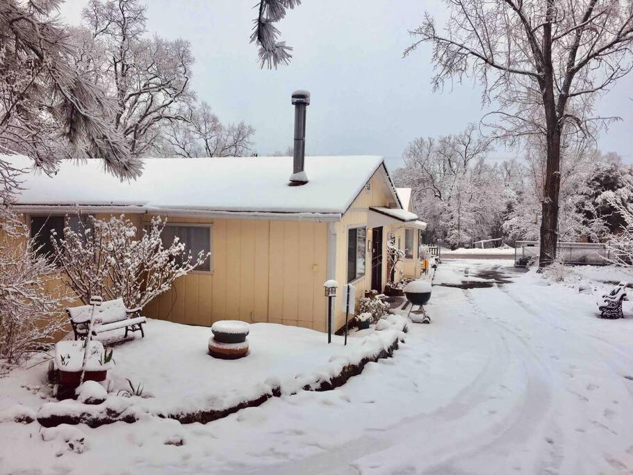 Sierra Sunset Cottage -Yosemite Area Vacation Cottage 아와니 외부 사진